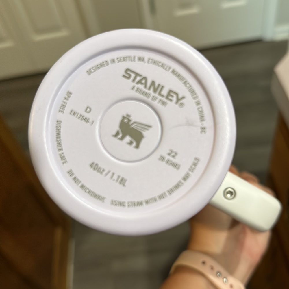 Stanley 40oz Quencher - Picture 3 of 4